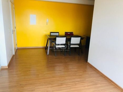 Foto 4 do(a) Kitnet / JK / Studio de 3 quartos à venda em São João, Porto Alegre