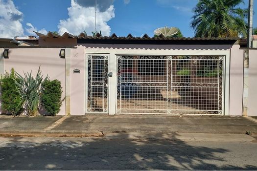 Foto 1 do(a) Casa de 3 quartos à venda em Labaté, Lins