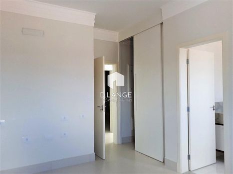 Foto 23 do(a) Casa false à venda em Loteamento Parque dos Alecrins, Campinas