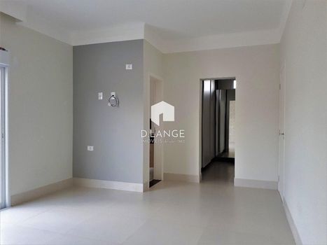 Foto 15 do(a) Casa false à venda em Loteamento Parque dos Alecrins, Campinas