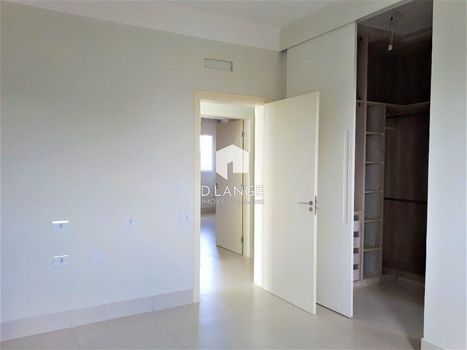 Foto 21 do(a) Casa false à venda em Loteamento Parque dos Alecrins, Campinas