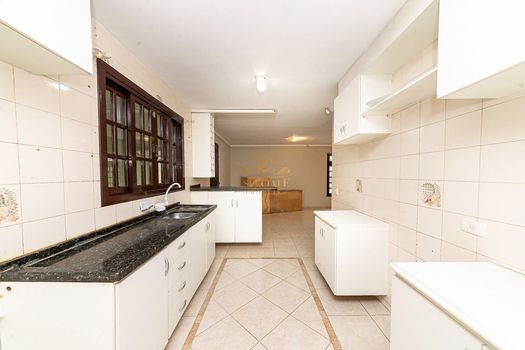 Foto 4 do(a) Casa de 3 quartos para alugar em Xaxim, Curitiba