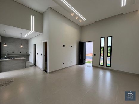 Foto 5 do(a) Casa em Condomínio de 3 quartos à venda em Grand Ville, Uberlândia