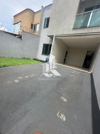 Foto 2 do(a) Casa de 3 quartos à venda em Parque Atheneu, Goiânia