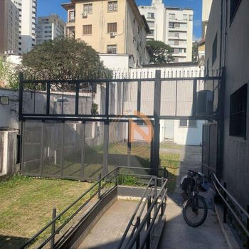 Foto 11 do(a) Loja false para alugar em Pacaembu, São Paulo
