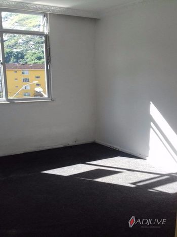 Foto 2 do(a) Apartamento de 3 quartos à venda em Alto da Serra, Petrópolis