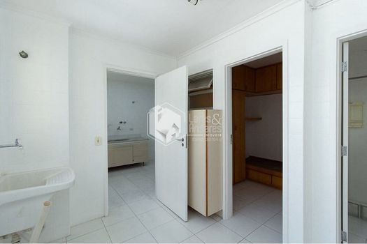 Foto 6 do(a) Apartamento de 3 quartos à venda em Itaim Bibi, São Paulo