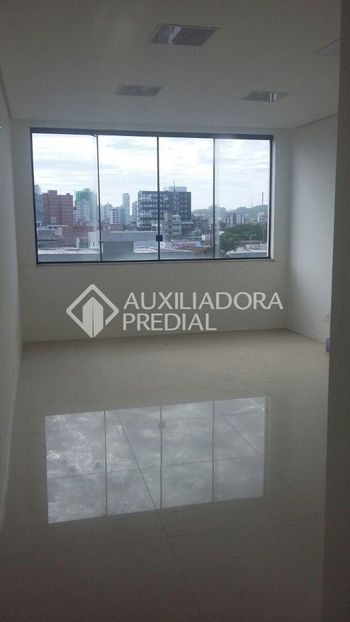 Foto 2 do(a) Sala / Conjunto Comercial false à venda em null, Torres