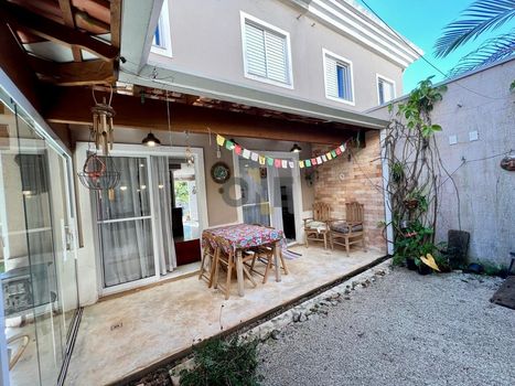 Foto 1 do(a) Casa em Condomínio de 3 quartos para alugar em Jardim Colibri, Cotia