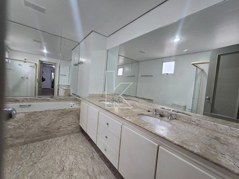 Foto 13 do(a) Apartamento de 3 quartos à venda em Vila Nova Conceição, São Paulo
