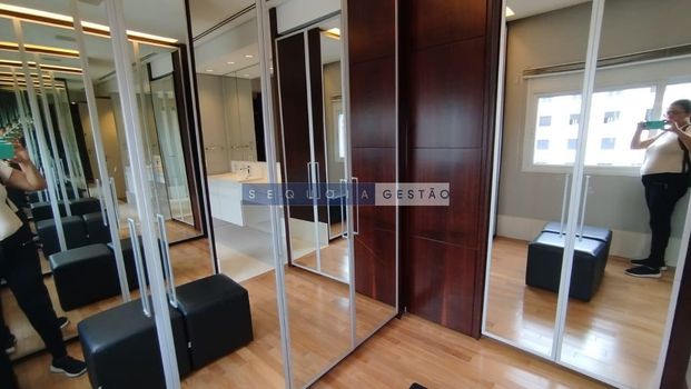 Foto 7 do(a) Apartamento de 5 quartos para alugar em Vila Nova Conceição, São Paulo