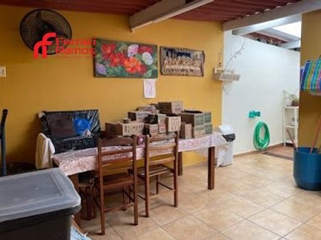 Foto 16 do(a) Casa de 3 quartos à venda em Vila Bertioga, São Paulo