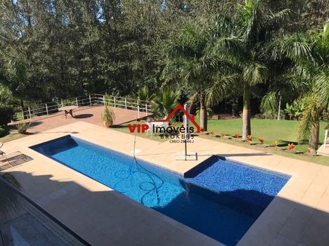 Foto 1 do(a) Casa de 6 quartos à venda em Ivoturucaia, Jundiaí