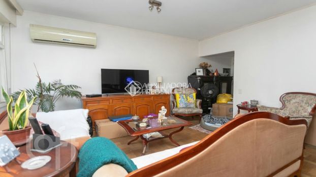 Foto 3 do(a) Apartamento de 3 quartos à venda em Rio Branco, Porto Alegre