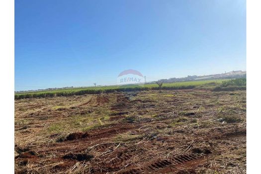 Foto 9 do(a) Terreno false à venda em São Benedito, Uberaba