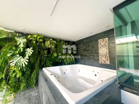 Foto 5 do(a) Casa de 3 quartos à venda em Praia dos Amores, Balneário Camboriú