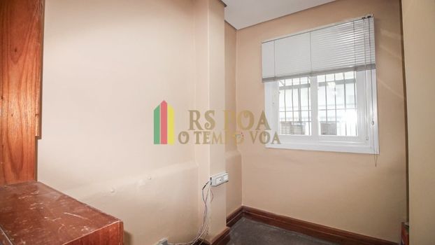 Foto 6 do(a) Sala / Conjunto Comercial false à venda em São João, Porto Alegre