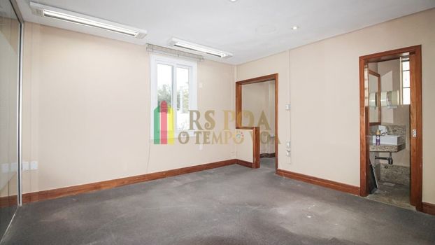 Foto 5 do(a) Sala / Conjunto Comercial false à venda em São João, Porto Alegre
