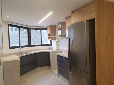 Foto 16 do(a) Apartamento de 3 quartos à venda em Vila Nova Conceição, São Paulo