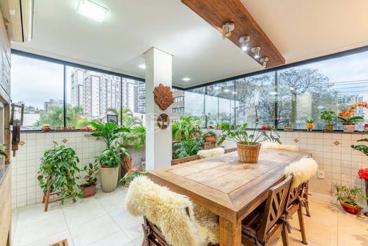 Foto 7 do(a) Apartamento de 3 quartos à venda em Passo da Areia, Porto Alegre