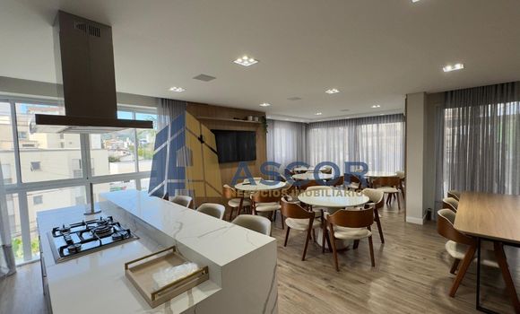 Foto 2 do(a) Loja false à venda em Trindade, Florianópolis