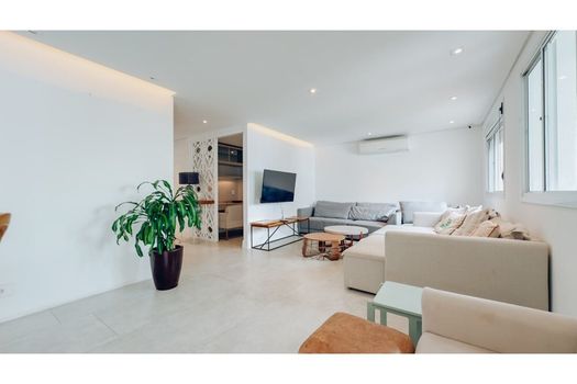 Foto 2 do(a) Apartamento de 3 quartos à venda em Moema, São Paulo