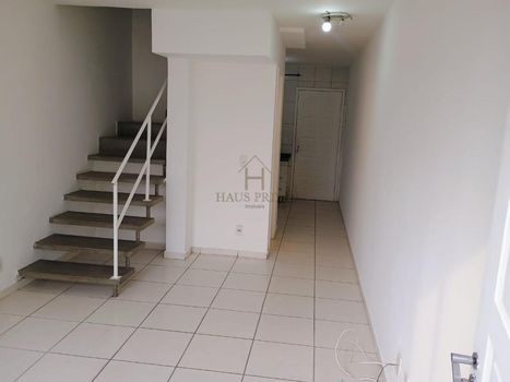 Foto 2 do(a) Casa em Condomínio de 2 quartos à venda em Portal do Santa Paula, Cotia