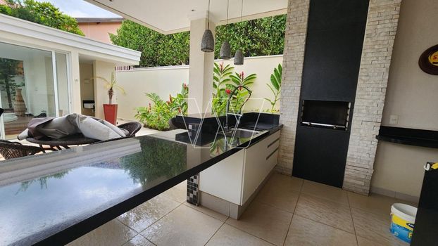 Foto 3 do(a) Casa em Condomínio de 4 quartos à venda em Ville Sainte Hélène, Campinas