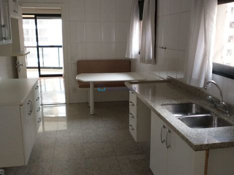 Foto 13 do(a) Apartamento de 3 quartos à venda em Vila Uberabinha, São Paulo
