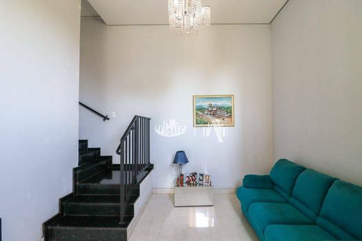 Foto 8 do(a) Casa em Condomínio de 4 quartos à venda em Jardim Morumbi, Londrina