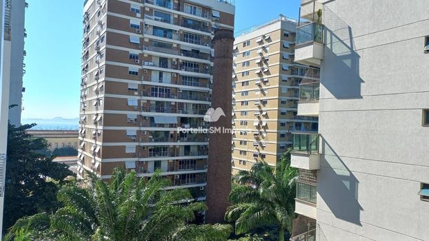 Foto 2 do(a) Apartamento de 2 quartos à venda em Botafogo, Rio de Janeiro