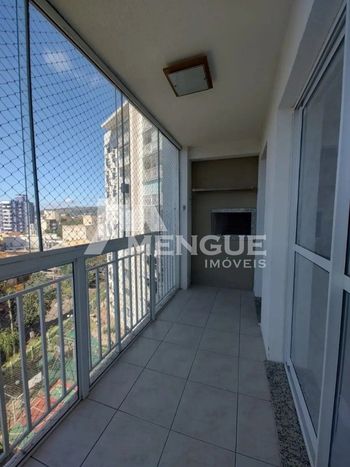 Foto 4 do(a) Apartamento de 3 quartos à venda em Vila Ipiranga, Porto Alegre