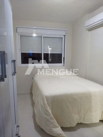 Foto 8 do(a) Apartamento de 3 quartos à venda em Vila Ipiranga, Porto Alegre