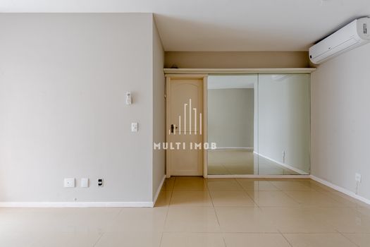 Foto 10 do(a) Apartamento de 3 quartos à venda em Chácara das Pedras, Porto Alegre