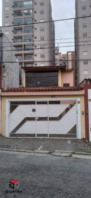 Foto 1 do(a) Casa de 3 quartos à venda em Vila Scarpelli, Santo André
