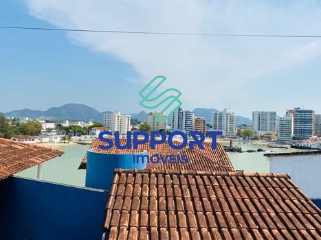Foto 3 do(a) Casa em Condomínio de 5 quartos à venda em Centro, Guarapari