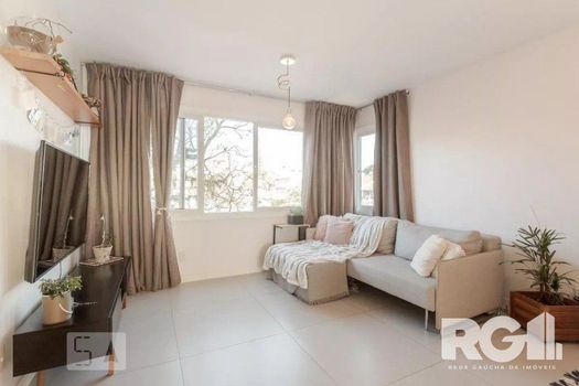 Foto 2 do(a) Flat de 2 quartos à venda em Jardim Sabará, Porto Alegre
