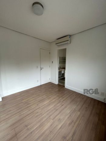 Foto 18 do(a) Apartamento de 3 quartos à venda em Boa Vista, Porto Alegre