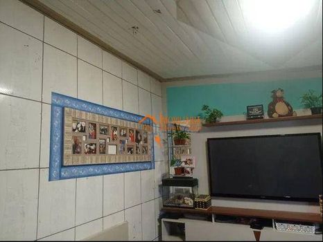 Foto 3 do(a) Casa de 6 quartos à venda em Vila Barros, Guarulhos