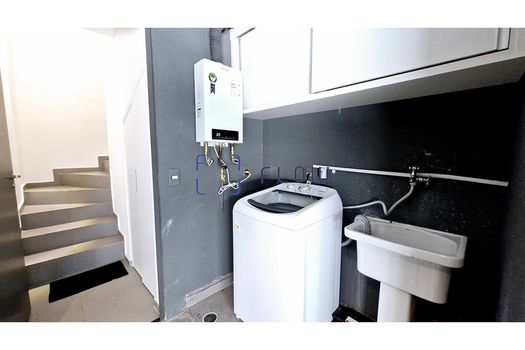 Foto 9 do(a) Casa em Condomínio de 2 quartos à venda em Real Parque, São Paulo