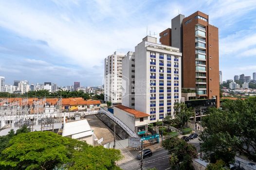 Foto 4 do(a) Apartamento de 3 quartos à venda em Cerqueira César, São Paulo
