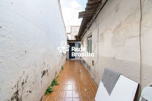 Foto 4 do(a) Casa de 5 quartos à venda em Guará I, Brasília