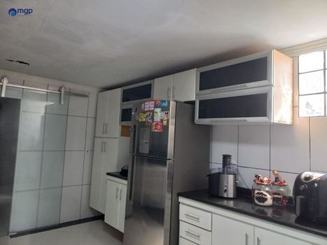 Foto 11 do(a) Casa de 8 quartos à venda em Jardim Japão, São Paulo