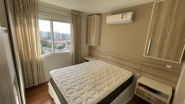 Foto 11 do(a) Flat de 3 quartos à venda em Vila Ipiranga, Porto Alegre