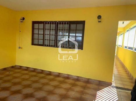 Foto 2 do(a) Casa de 3 quartos à venda em Parque Maria Helena, São Paulo