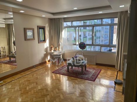 Foto 6 do(a) Apartamento de 3 quartos à venda em Centro Histórico, Porto Alegre