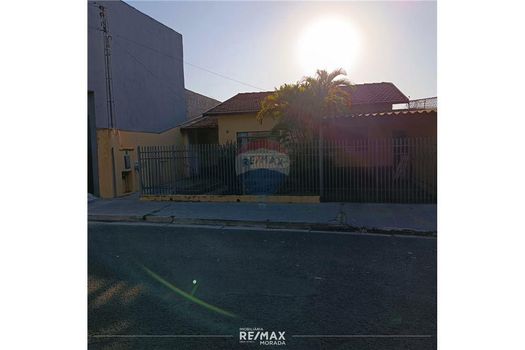 Foto 1 do(a) Casa de 2 quartos à venda em Labaté, Lins