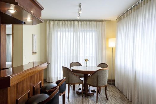 Foto 5 do(a) Flat de 1 quartos à venda em Jardim Europa, São Paulo