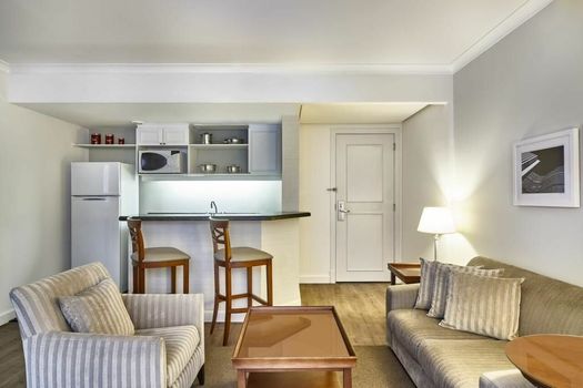 Foto 3 do(a) Flat de 1 quartos à venda em Vila Nova Conceição, São Paulo