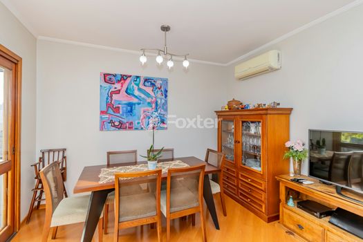 Foto 3 do(a) Apartamento de 2 quartos à venda em Vila Ipiranga, Porto Alegre